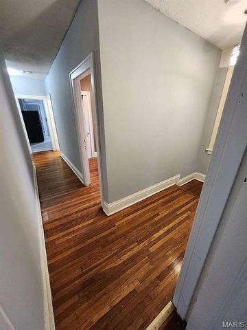 4856 Farlin Avenue, St Louis, MO 63115