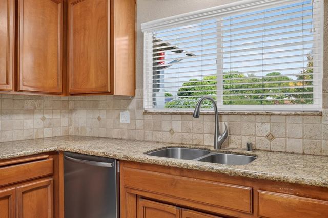 3450 La Canada Dr, Cameron Park, CA 95682