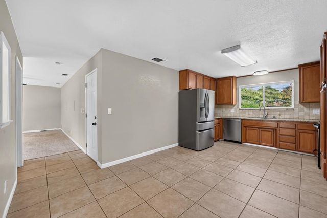 3450 La Canada Dr, Cameron Park, CA 95682
