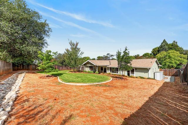 3450 La Canada Dr, Cameron Park, CA 95682