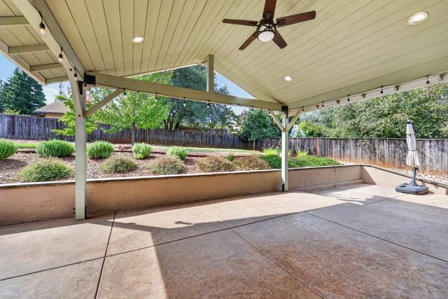 3450 La Canada Dr, Cameron Park, CA 95682
