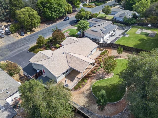 3450 La Canada Dr, Cameron Park, CA 95682
