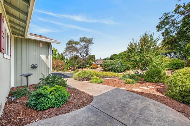 3450 La Canada Dr, Cameron Park, CA 95682