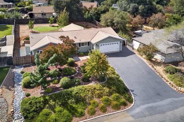 3450 La Canada Dr, Cameron Park, CA 95682