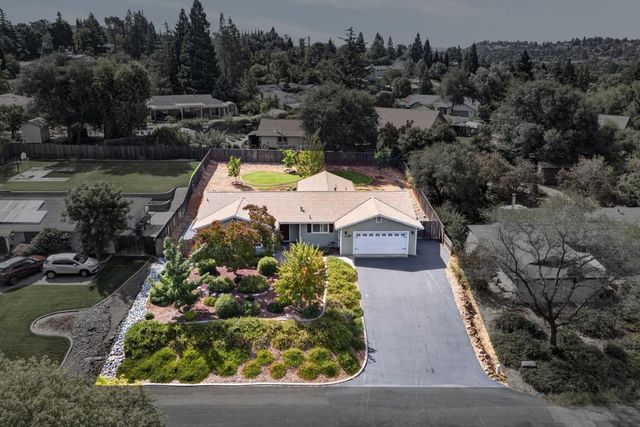 3450 La Canada Dr, Cameron Park, CA 95682