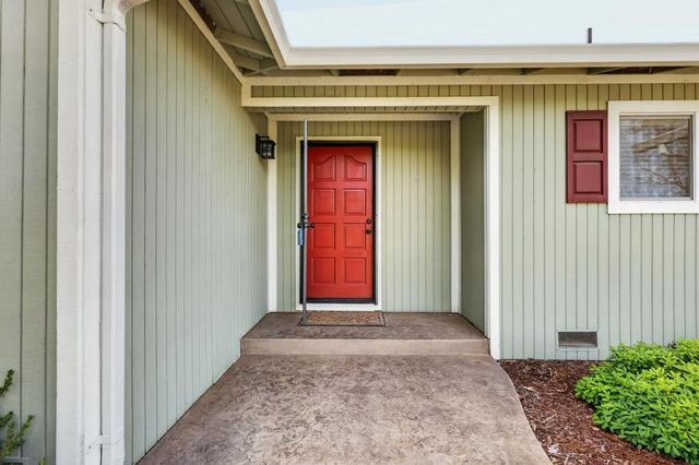 3450 La Canada Dr, Cameron Park, CA 95682