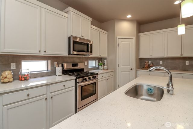 2707 179th Street E, Tacoma, WA 98445