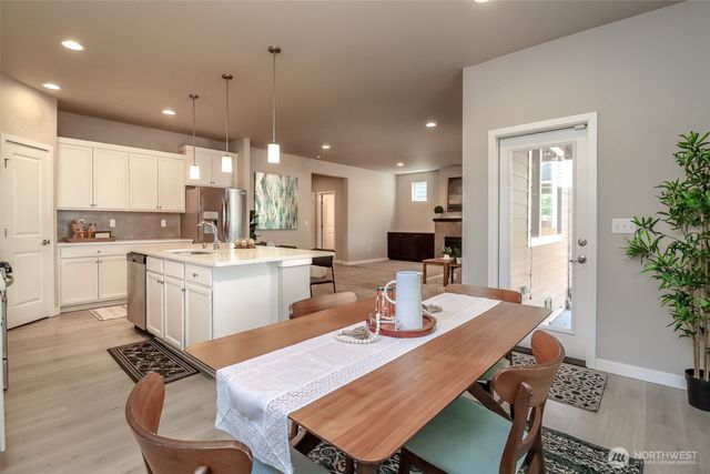 2707 179th Street E, Tacoma, WA 98445