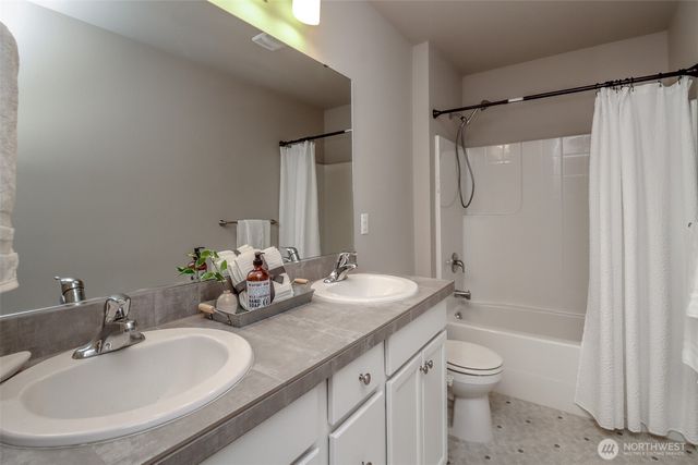 2707 179th Street E, Tacoma, WA 98445