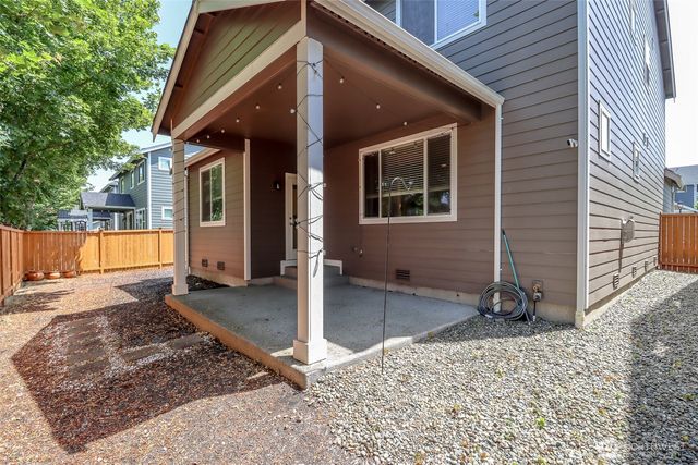 2707 179th Street E, Tacoma, WA 98445