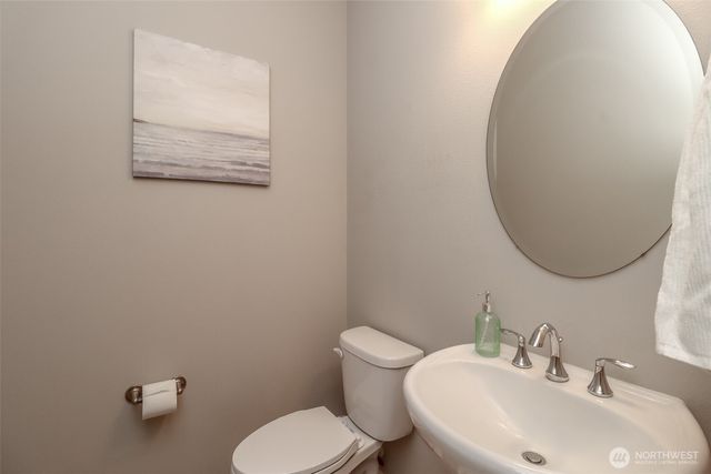 2707 179th Street E, Tacoma, WA 98445