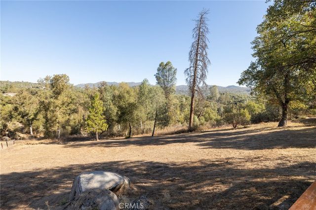 42661 Little Rock, Ahwahnee, CA 93601