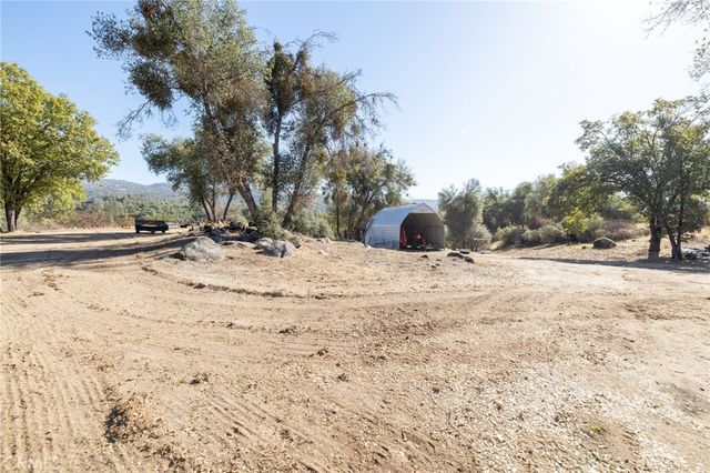 42661 Little Rock, Ahwahnee, CA 93601