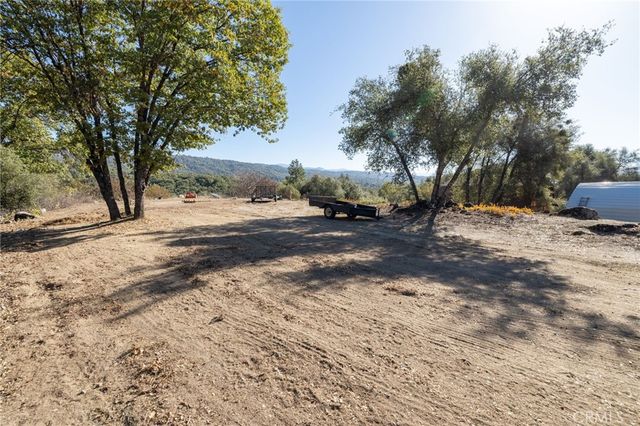42661 Little Rock, Ahwahnee, CA 93601