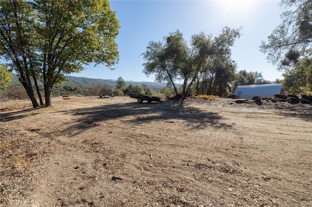 42661 Little Rock, Ahwahnee, CA 93601