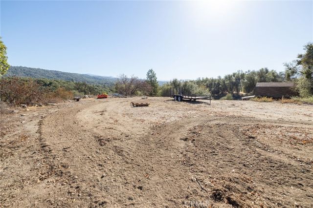 42661 Little Rock, Ahwahnee, CA 93601