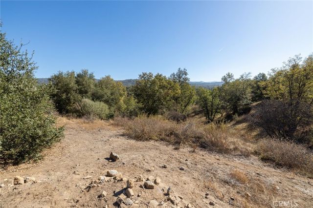 42661 Little Rock, Ahwahnee, CA 93601