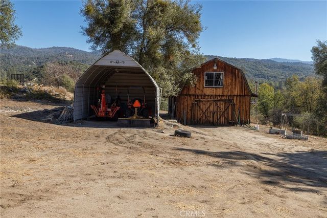 42661 Little Rock, Ahwahnee, CA 93601