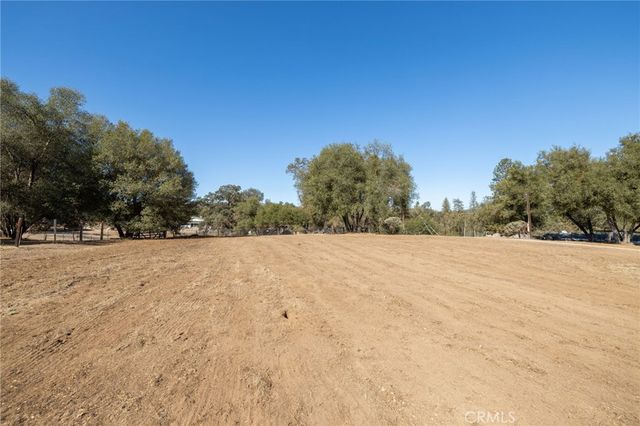 42661 Little Rock, Ahwahnee, CA 93601