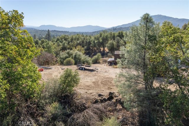 42661 Little Rock, Ahwahnee, CA 93601
