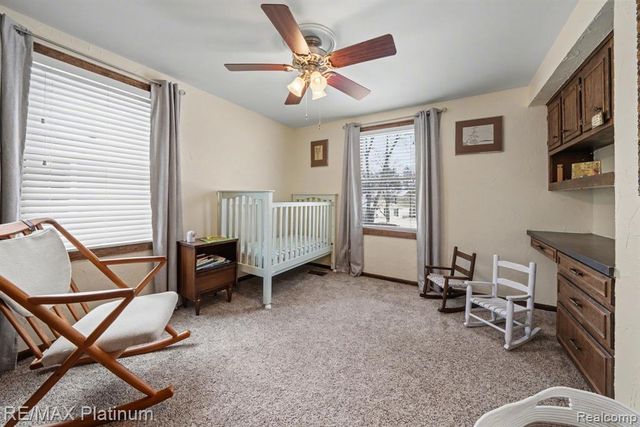 2863 Walmsley Circle Drive, Lake Orion, MI 48360