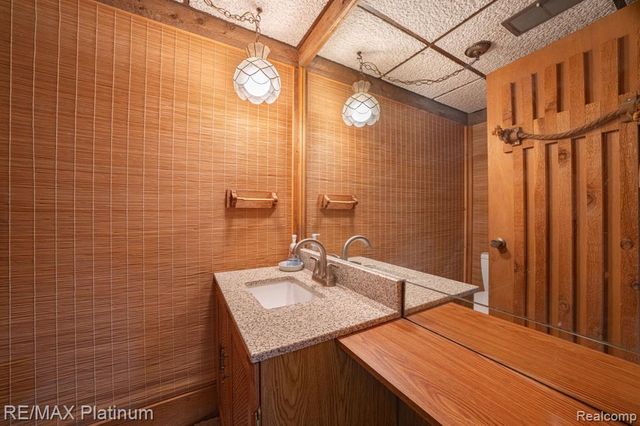 2863 Walmsley Circle Drive, Lake Orion, MI 48360