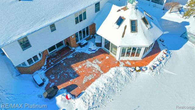 2863 Walmsley Circle Drive, Lake Orion, MI 48360