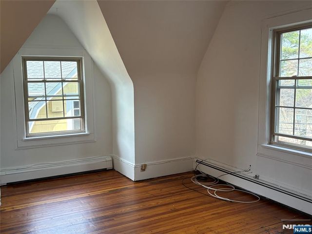 1 Club 3, Montclair, NJ 07042