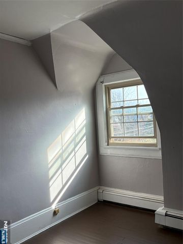 1 Club 3, Montclair, NJ 07042