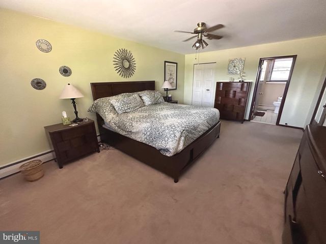 1325 DEFLAVIS CIR, Blue Bell, PA 19422