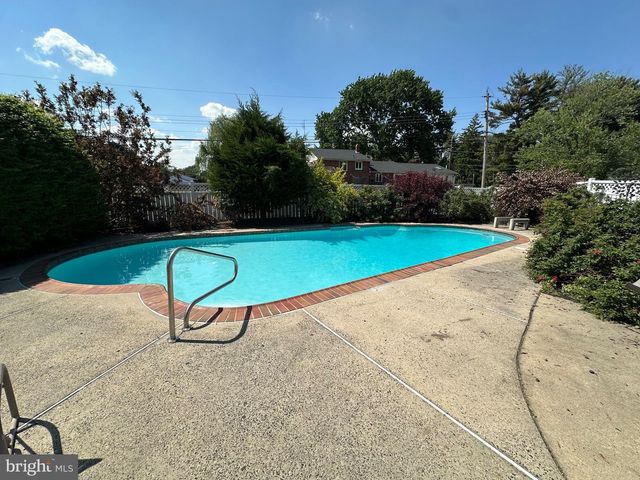 1325 DEFLAVIS CIR, Blue Bell, PA 19422