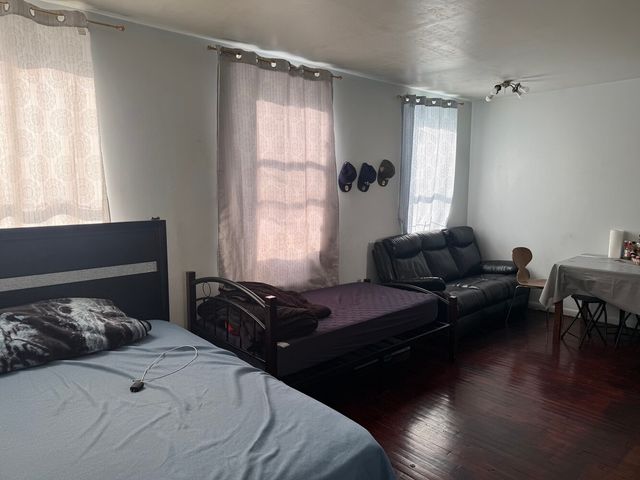 319 E 105th St Apt 6B, New York City, NY 10029