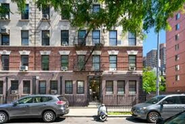 319 E 105th St Apt 6B, New York City, NY 10029