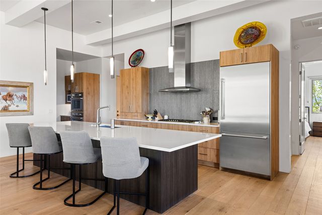 2 Via Oso, Santa Fe, NM 87506