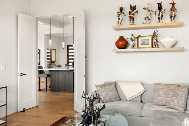 2 Via Oso, Santa Fe, NM 87506