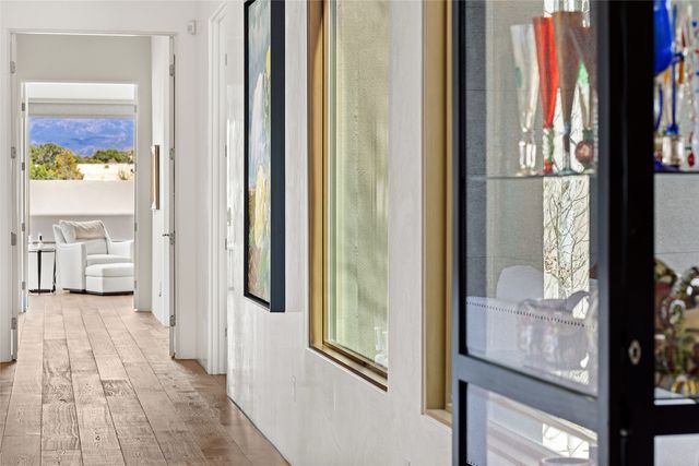2 Via Oso, Santa Fe, NM 87506