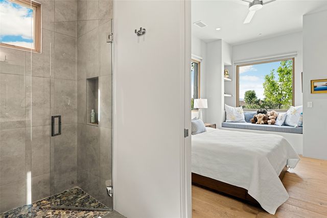 2 Via Oso, Santa Fe, NM 87506