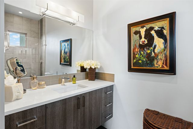 2 Via Oso, Santa Fe, NM 87506