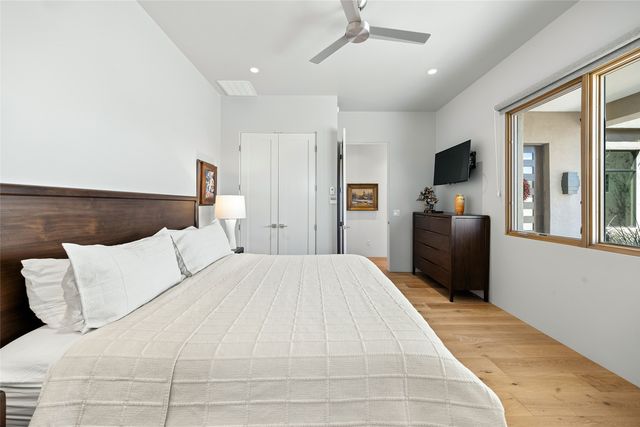2 Via Oso, Santa Fe, NM 87506