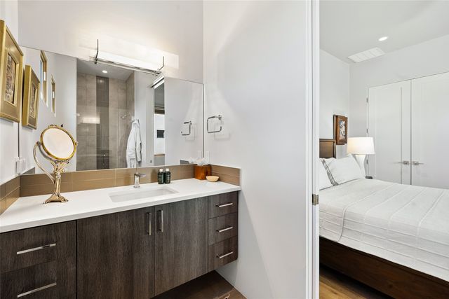 2 Via Oso, Santa Fe, NM 87506