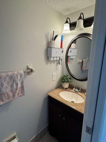 5083 W 12th Ln D-6, Hialeah, FL 33012