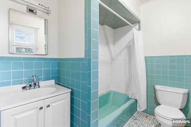 375 Westervelt Place, Lodi, NJ 07644