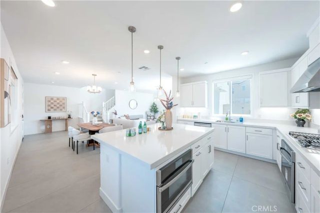 232 Junco, Irvine, CA 92618