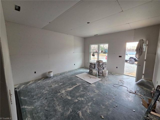 1376 Piedmont Drive, Lexington, NC 27295