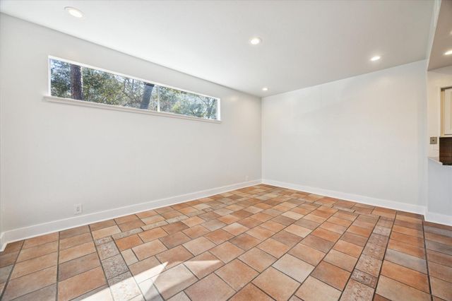 225 Litchfield Lane, Houston, TX 77024