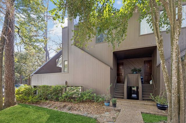 225 Litchfield Lane, Houston, TX 77024