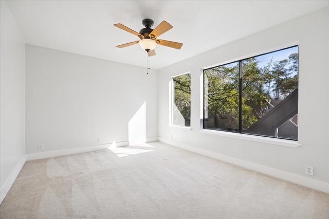 225 Litchfield Lane, Houston, TX 77024