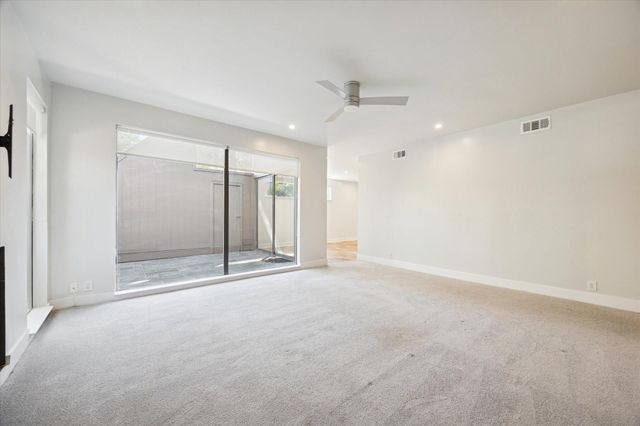 225 Litchfield Lane, Houston, TX 77024