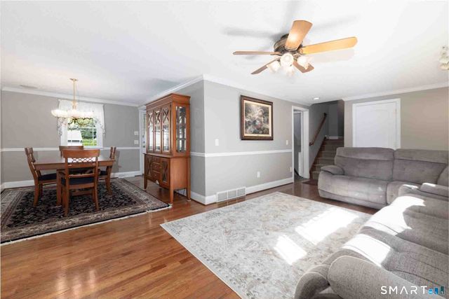 2 Woodridge Court, Southington, CT 06489