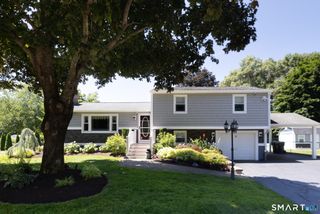 2 Woodridge Court, Southington, CT 06489